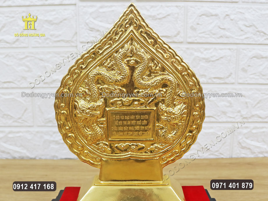 L&aacute; bồ đề được l&agrave;m từ đồng v&agrave;ng mạ v&agrave;ng 24K c&oacute; độ bền cao
